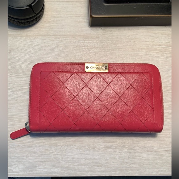 CHANEL PINK Quilted Leather Wallet - Picture 1 of 10
